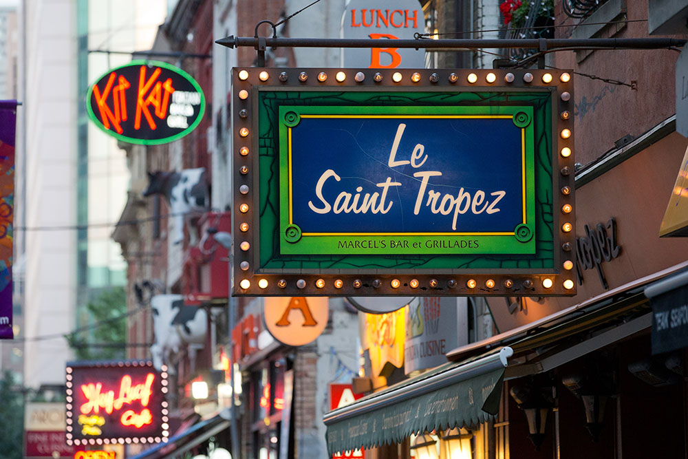 Nearby vibrant King Street with restaurants and theatres
