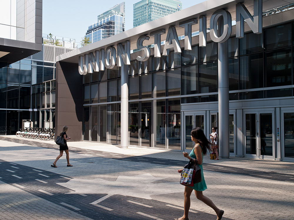 Direct connection to the extensive 29-km PATH network and Union station with access to TTC, VIA Rail, GO Transit, and the Union-Pearson Express